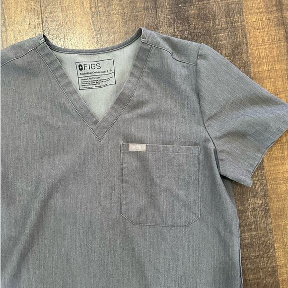 Figs Graphite One Pocket Scrub Top Size Small - Picture 2 of 6